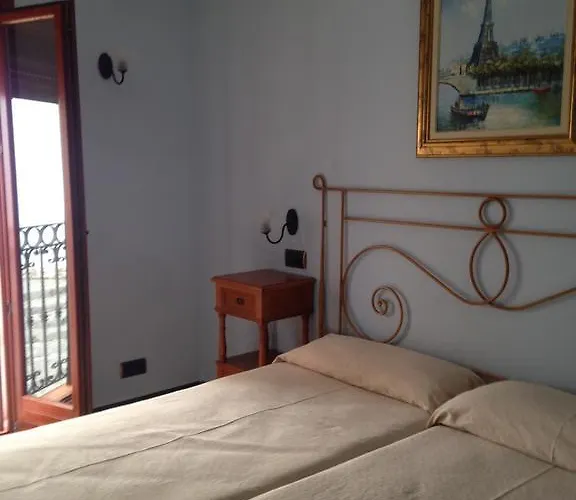 Pensión Aranda 4*