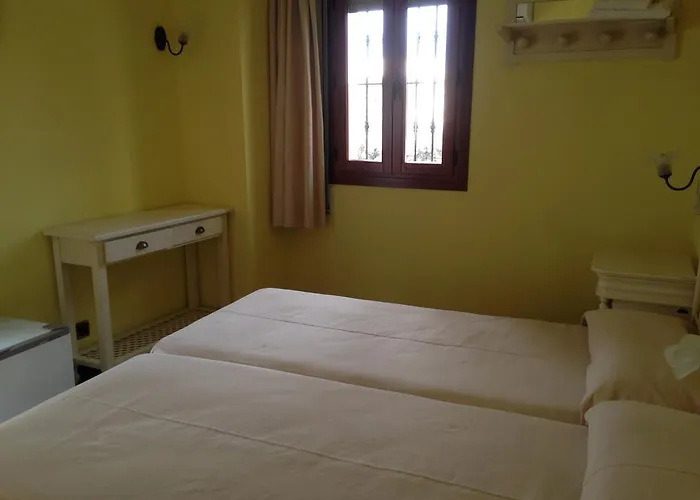 Aranda Pensión 4*